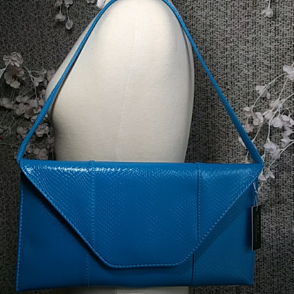 NWT Teal Snakeskin Shoulder Baguette Envelope Clutch